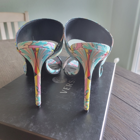 Like New Versace Fluo Barocco High Heel Sandals - Picture 4 of 7